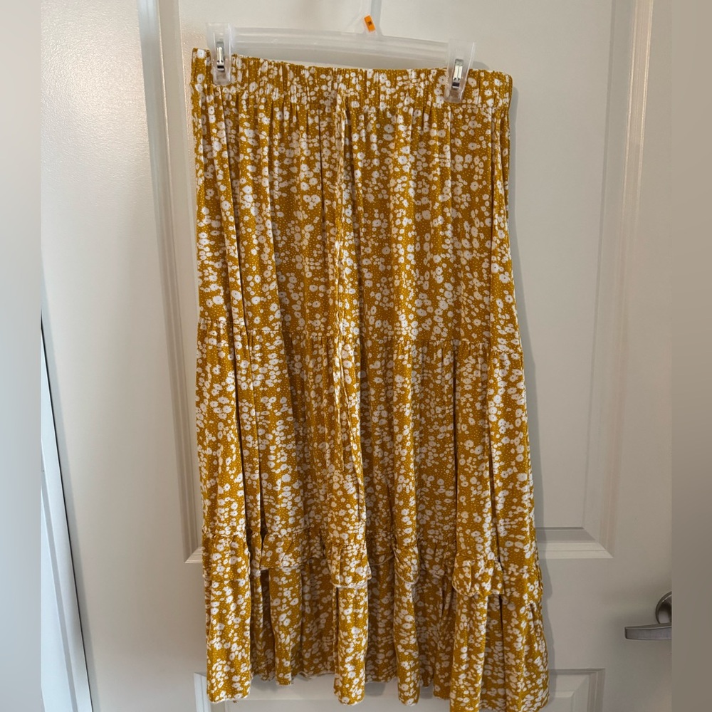 SHEIN Mustard Yellow White Floral Tiered A-Line Skirt